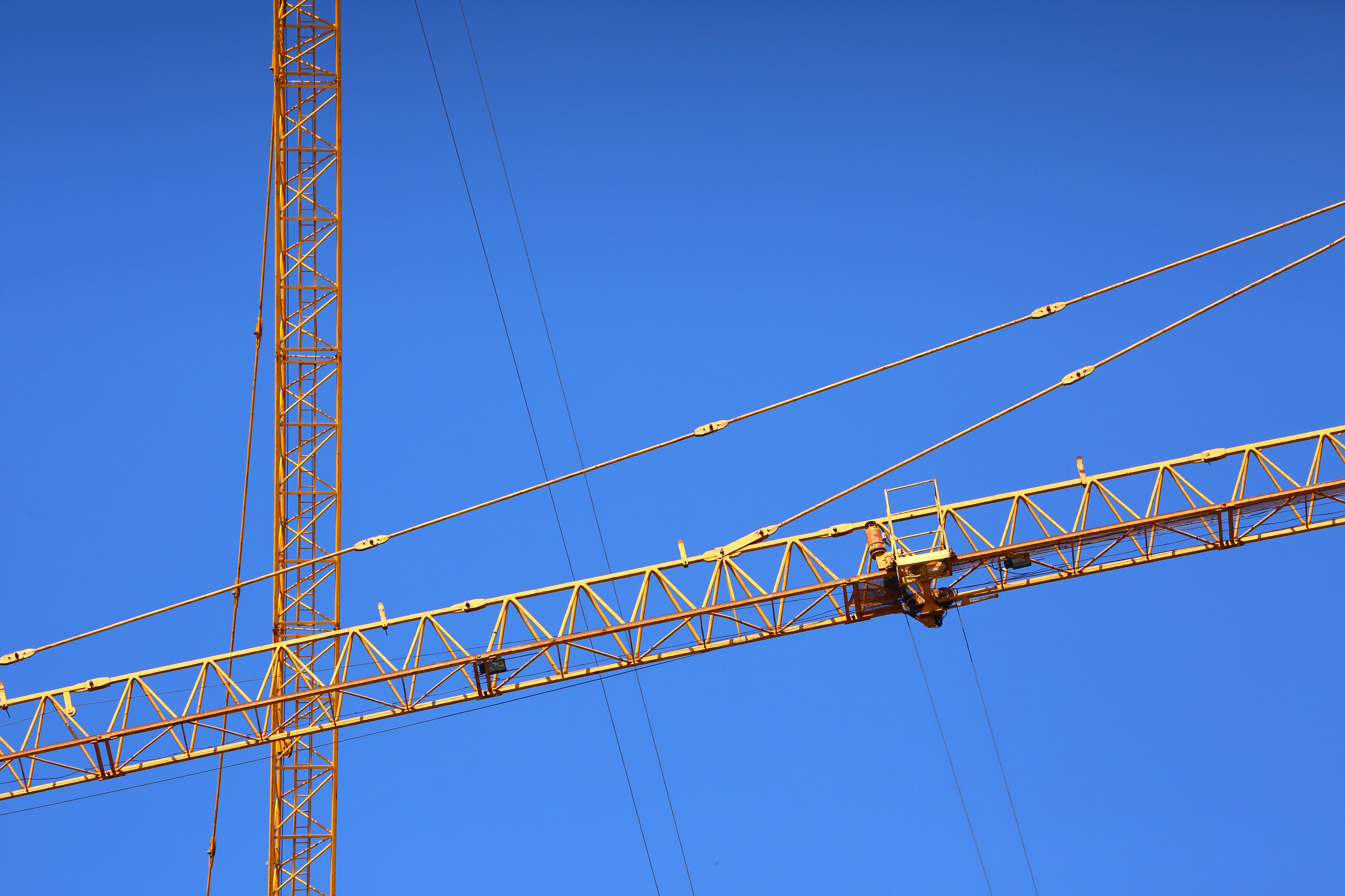 Attracting and retaining skilled workers with Private Medical insurance in the construction sector